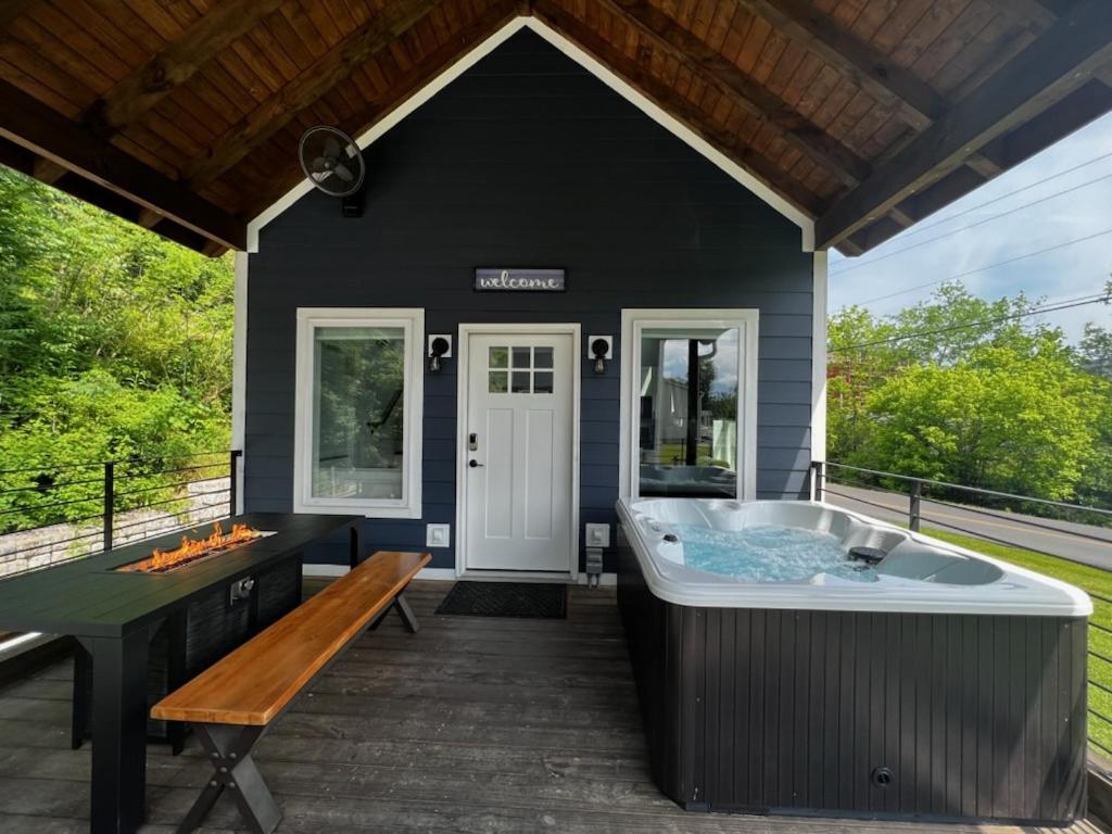 Апартаменты Modern Smoky Mountain Tiny House Пиджен-Фордж Экстерьер фото